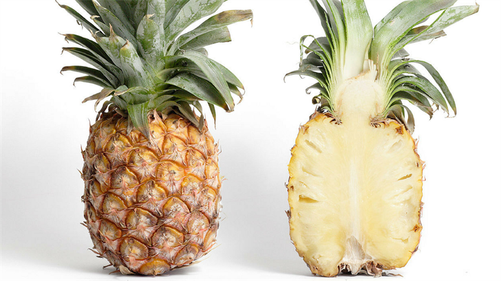 Teens charged with assault for exposing allergic classmate to pineapple