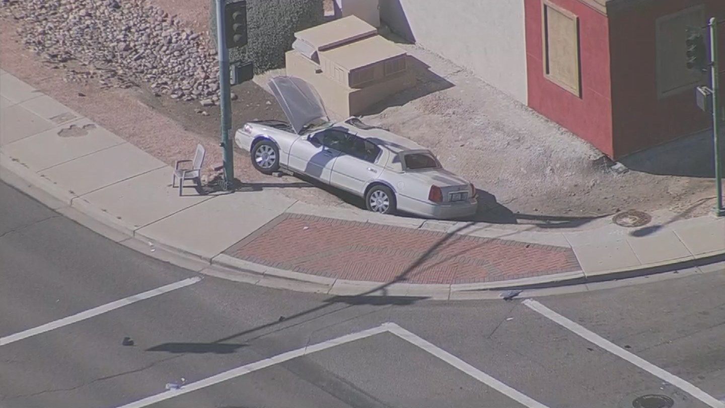 One person killed in motorcycle crash at 20th St. &amp; Bell