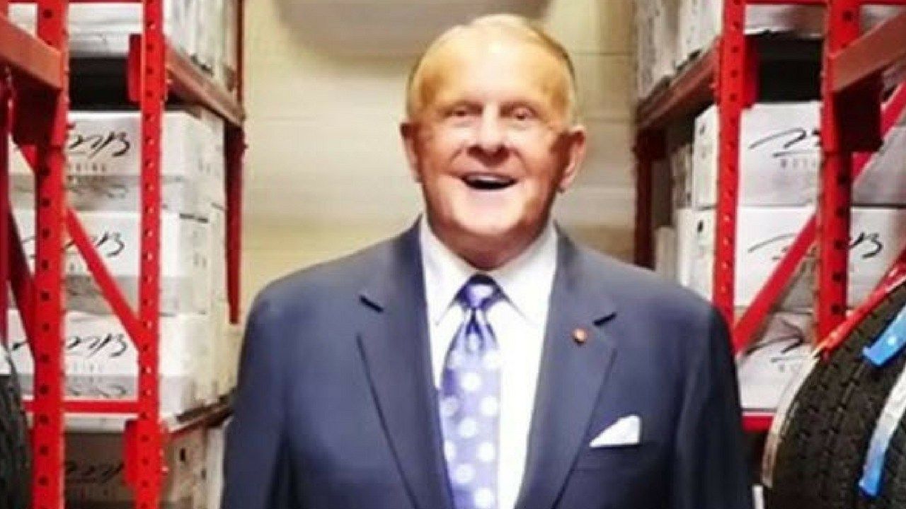 Founder of Discount Tire , Bruce T. Halle, dies at age 87