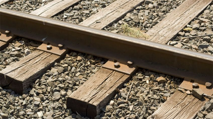 MCSO: Train crash in northwest Arizona leaves 1 man dead, 1 seriously hurt