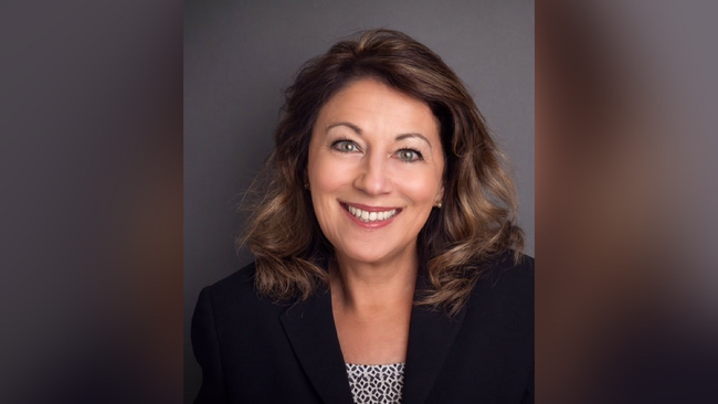 Tom Cruise Center tooth<br/> Tom Cruise Center tooth<br/>